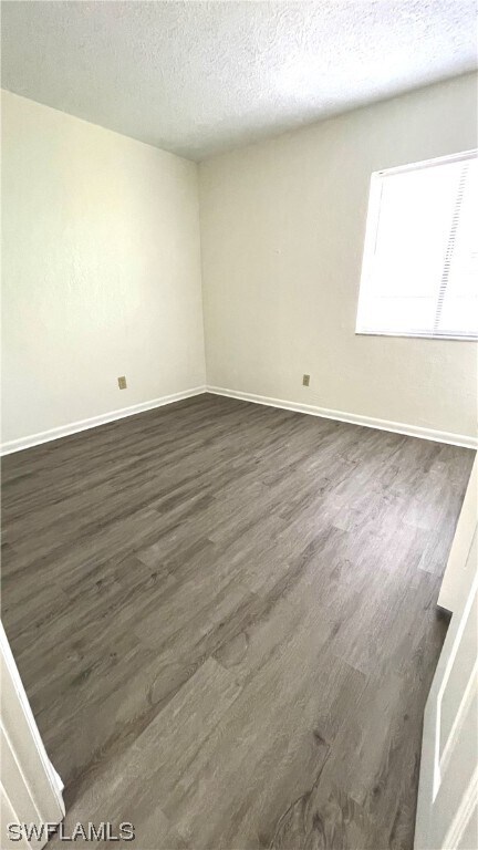 Building Photo - 4603 Bayshore Dr
