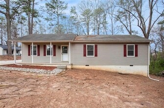 Building Photo - 5700 Tracy Dr SE