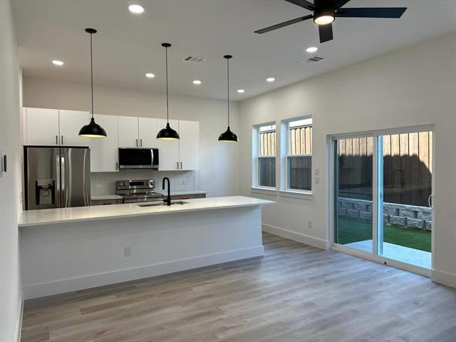 Building Photo - 7320 Amour Vallon Pl