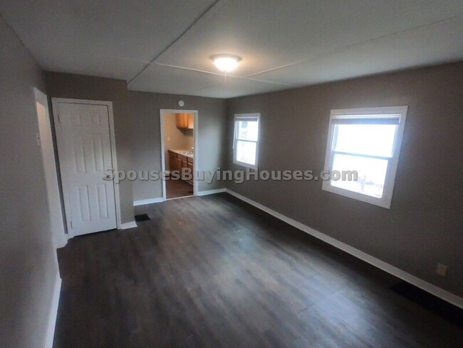 Foto del edificio - 3509 Brouse Ave