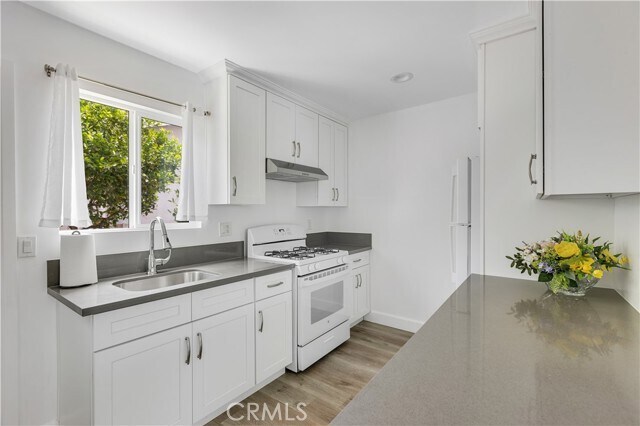 Foto del edificio - 6219 Agnes Ave