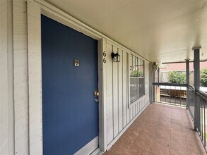 Building Photo - 2250 Bering Dr