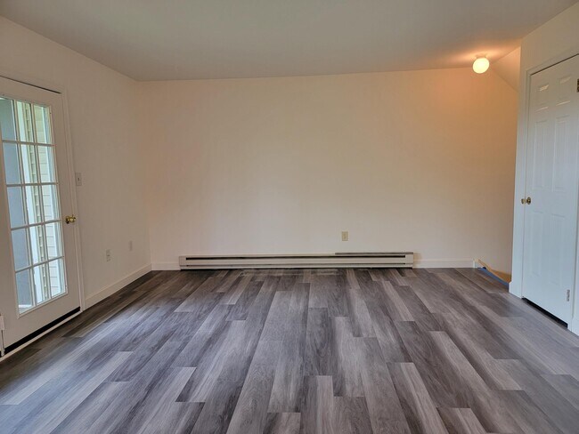 Foto del edificio - 137 E Walnut St