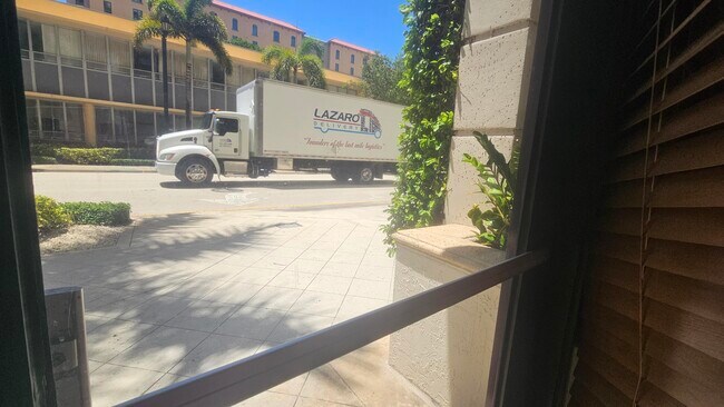 Foto del edificio - 801 S Olive Ave