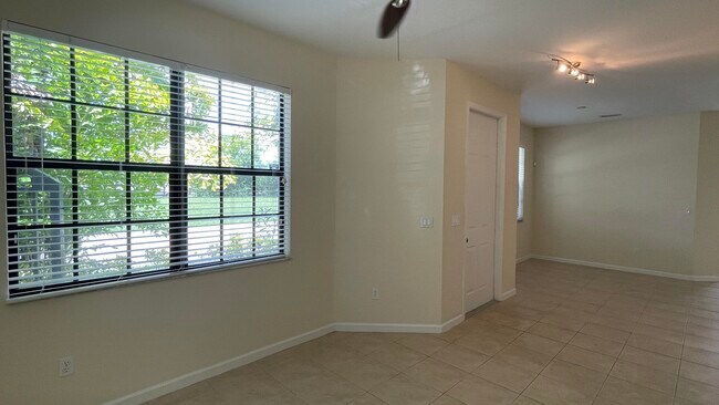 Foto del edificio - 1717 SW Umbria St