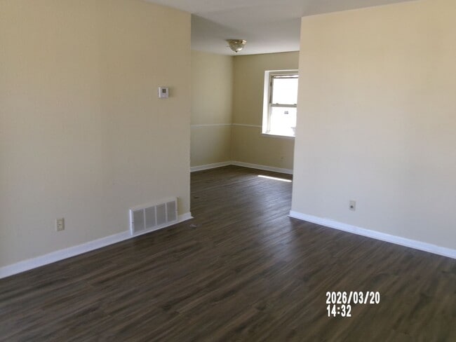 Foto del edificio - VERY NICE HOME IN THE RIDGECREST AREA. PETS NEGOTIABLE WITH OWNERS APPROVAL