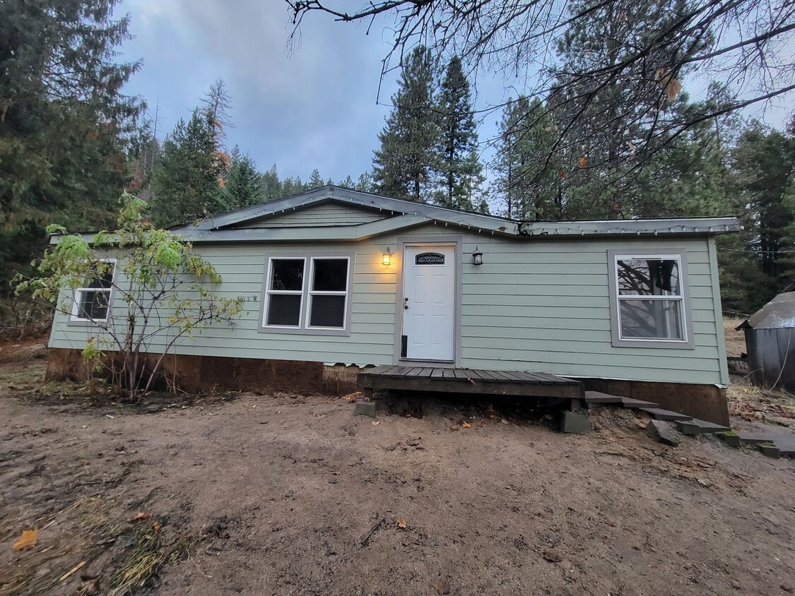 Primary Photo - 2 Bedroom, 2 Bathroom in the Cusick Countr...