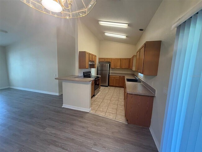 Building Photo - 5747 Jessamine Ave