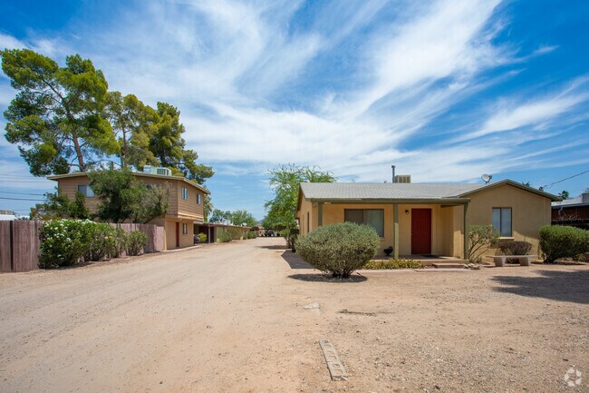 Foto del edificio - 1631-1645 E Hedrick Dr