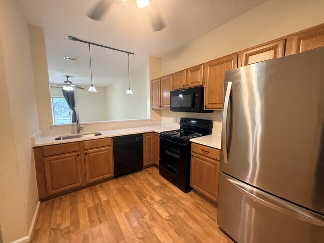 Foto del edificio - The Gables 2BR | 2.5BA Townhome!