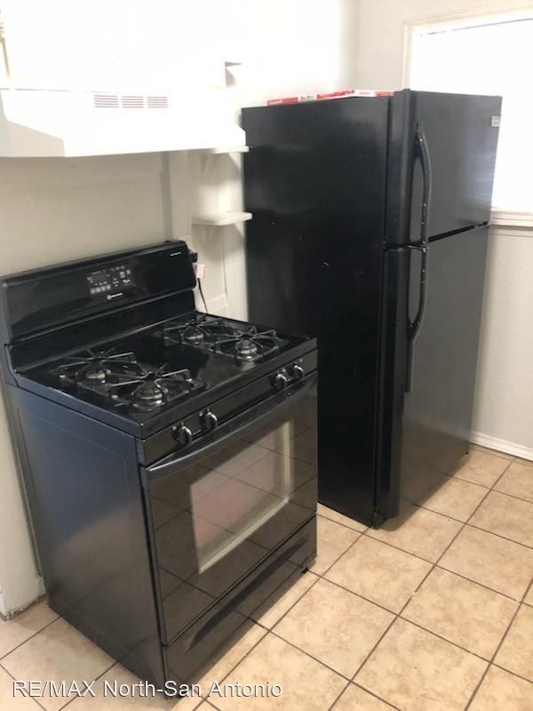 Foto del edificio - 3 br, 1 bath House - 5218 Sherri Ann