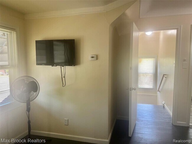 Foto del edificio - 15518 Meyers Rd