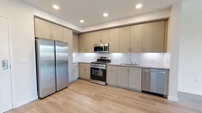 Interior Photo - Avena