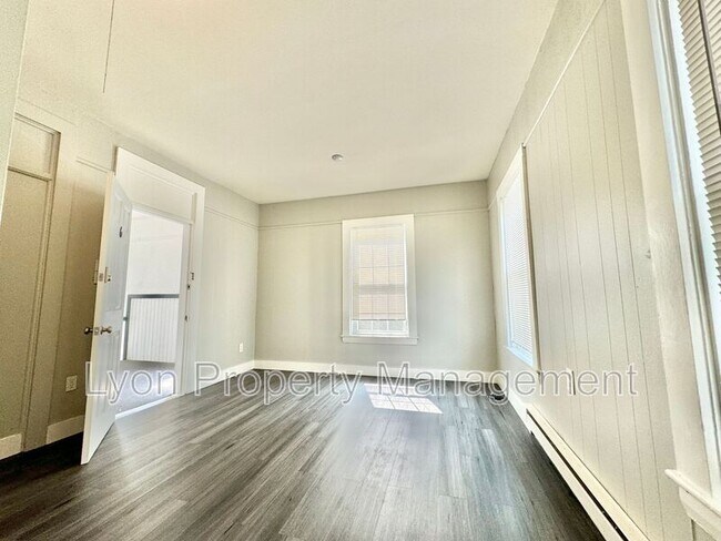 Foto del edificio - 338 Summer St