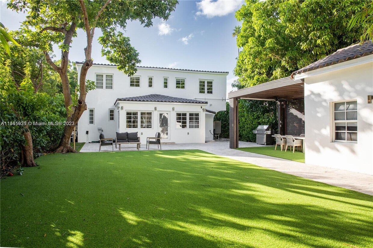 Foto principal - 1729 Jefferson Ave