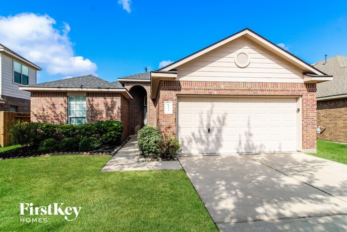 Foto principal - 18511 Royal Mist Ln