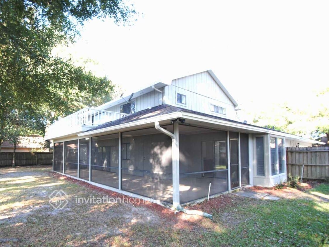 Building Photo - 1240 Majestic Oak Dr