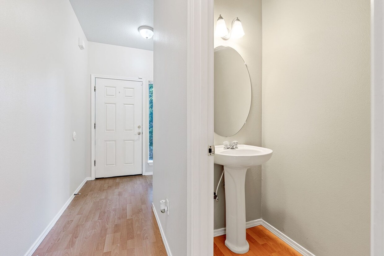 Primary Photo - Autumn Meadows Home - 3 bd, 2.5 ba - 1,568...