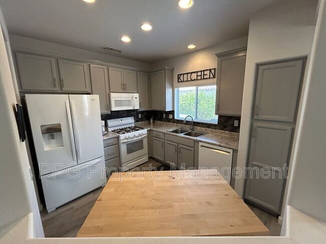 Building Photo - 15308 W Domingo Ln