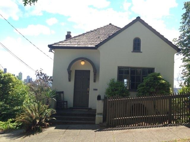 Building Photo - 211 Highland Dr