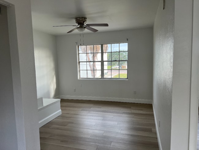 Building Photo - 1225 E New Haven Ave