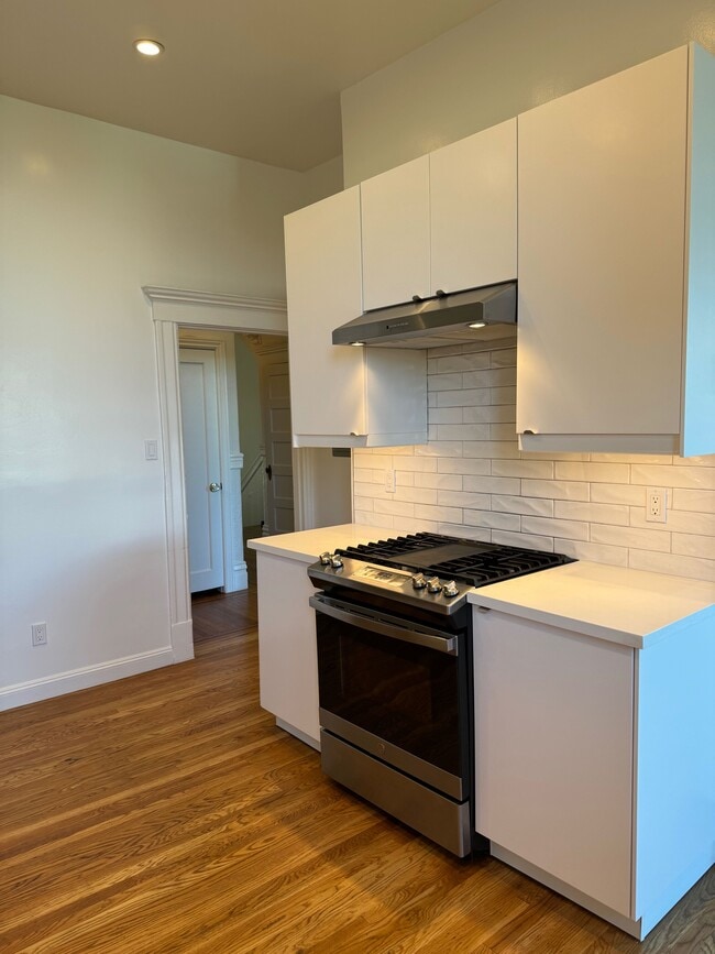 Kitchen - 427 Mississippi St