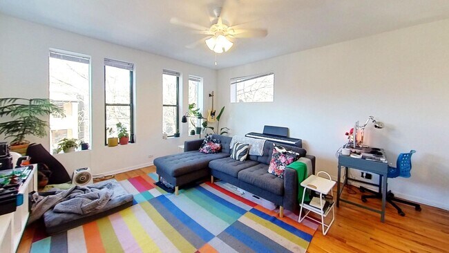 Foto del edificio - 1439 W Balmoral Ave