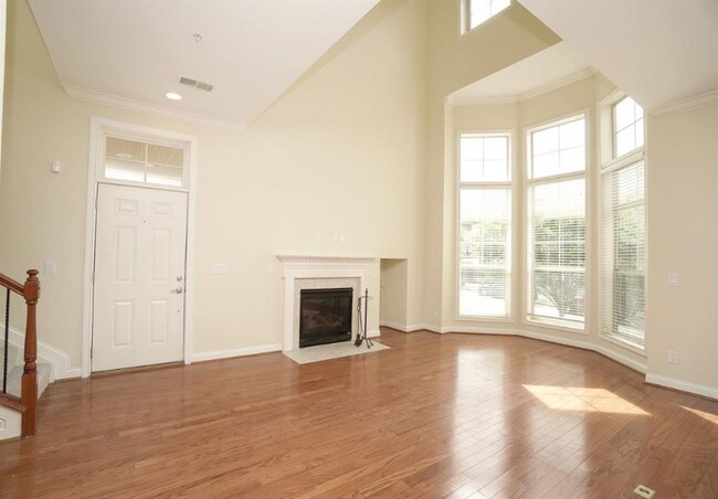 Building Photo - 246 Stetson St