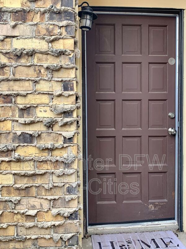 Building Photo - 2623 Piedras Dr