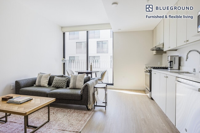 Building Photo - 200 Mesnager St