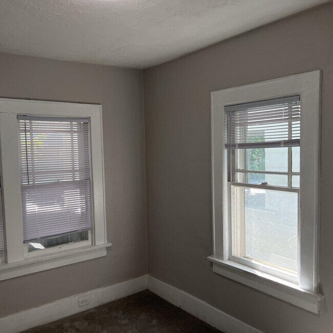 Foto del edificio - 1115 Clover St