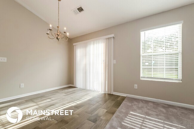 Foto del edificio - 6768 Merrywood Dr