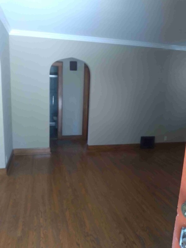 Building Photo - 727 S Rotherwood Ave