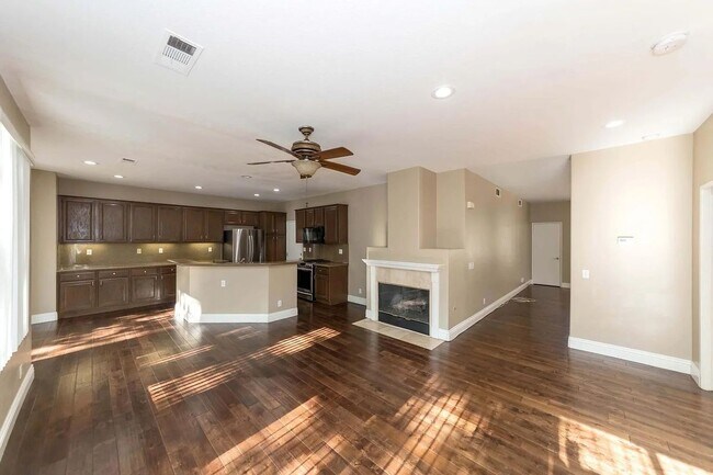 Foto del edificio - 8704 E Wiley Way