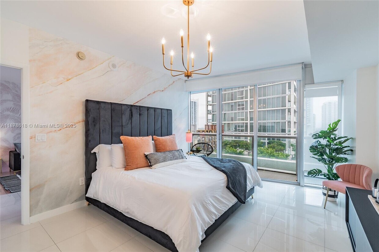 Foto principal - 485 Brickell Ave