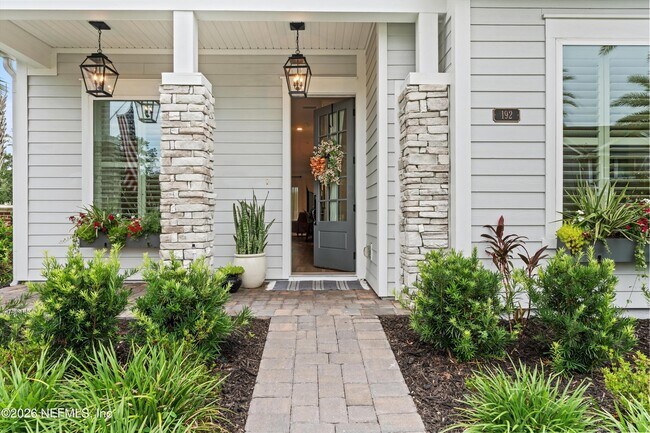 Foto del edificio - 192 Pk Ctr Ave