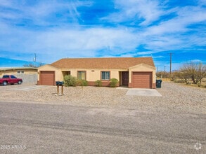 Building Photo - 4205 N Montezuma Dr
