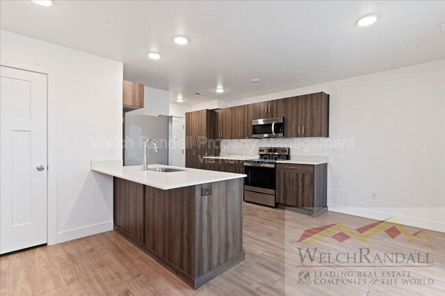 Foto del edificio - 1177 Shady Brook Ln S