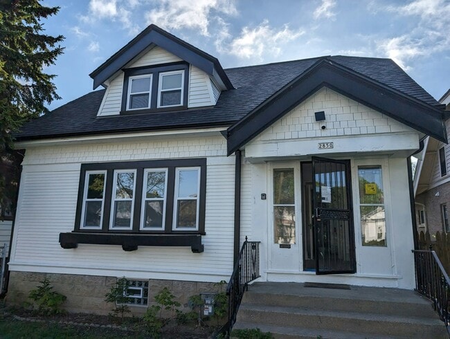 Building Photo - 2850 North 46th Street