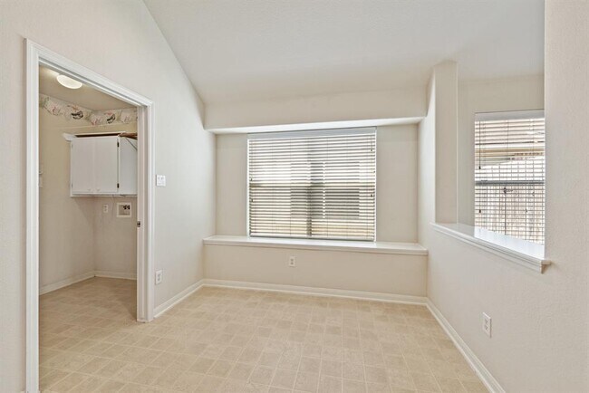 Building Photo - 10414 Friars Hill