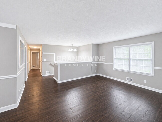 Building Photo - 1044 Baker Ln