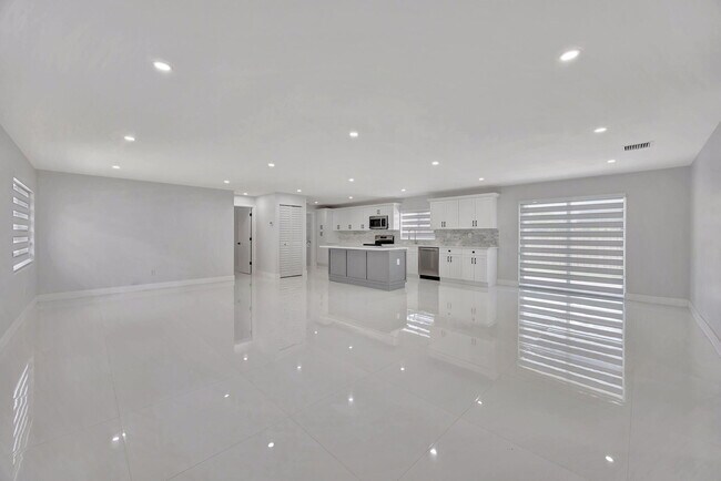 Foto del edificio - 14851 SW 71st St