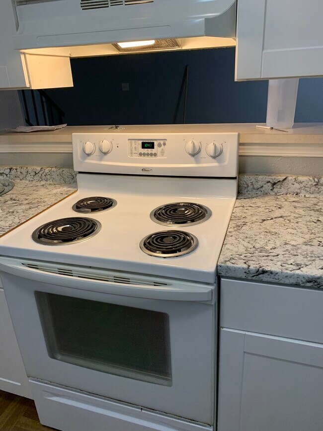 Foto del edificio - 2213 E 67th St