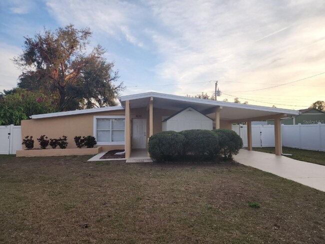 Building Photo - 3211 20th Ave W