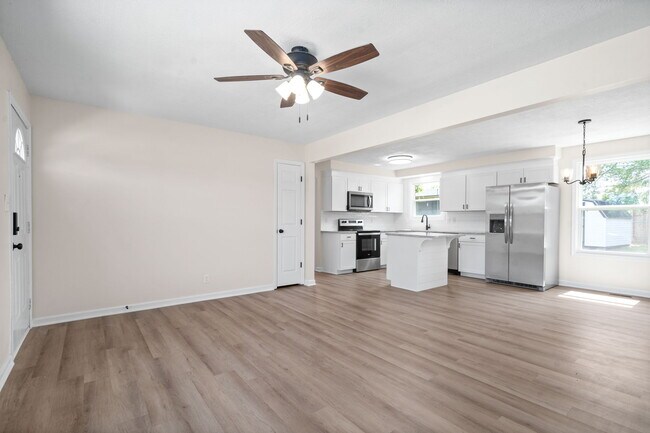 Building Photo - 288 Northwood Ter