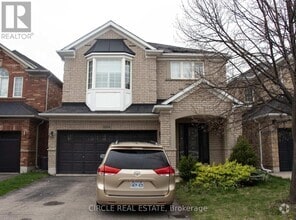 Building Photo - 1204 McMullen Crescent