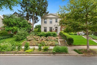 Building Photo - 2933 28th St NW