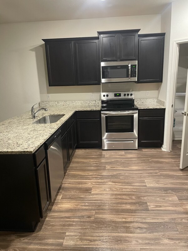 Building Photo - 10966 Delight Grove