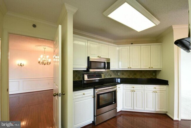 Foto del edificio - 2151 Jamieson Ave