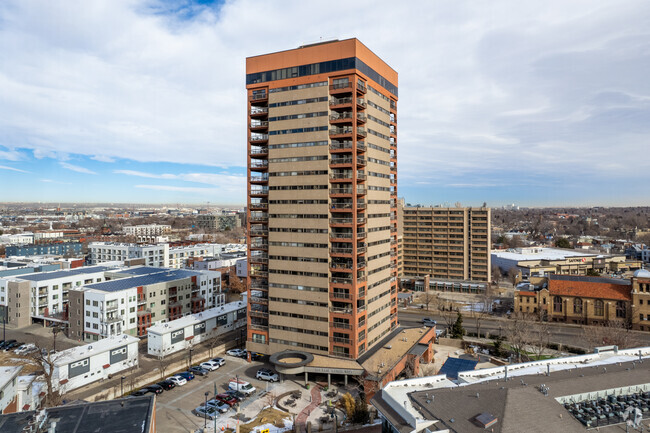 Building Photo - Park One Hundred Apartments